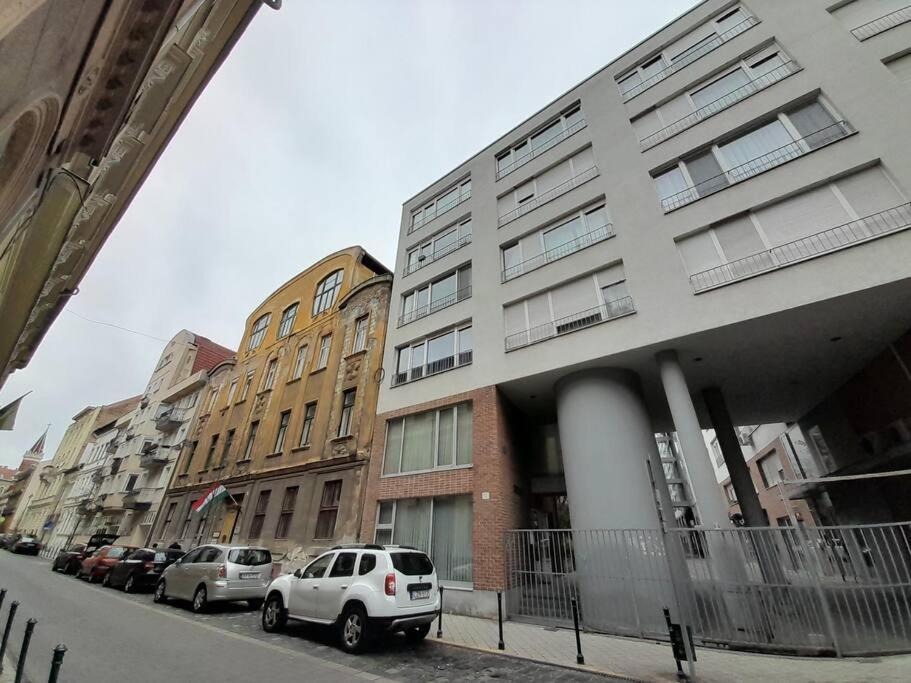 Lovely Apartment In City Centre For 4 Guests 布达佩斯 外观 照片