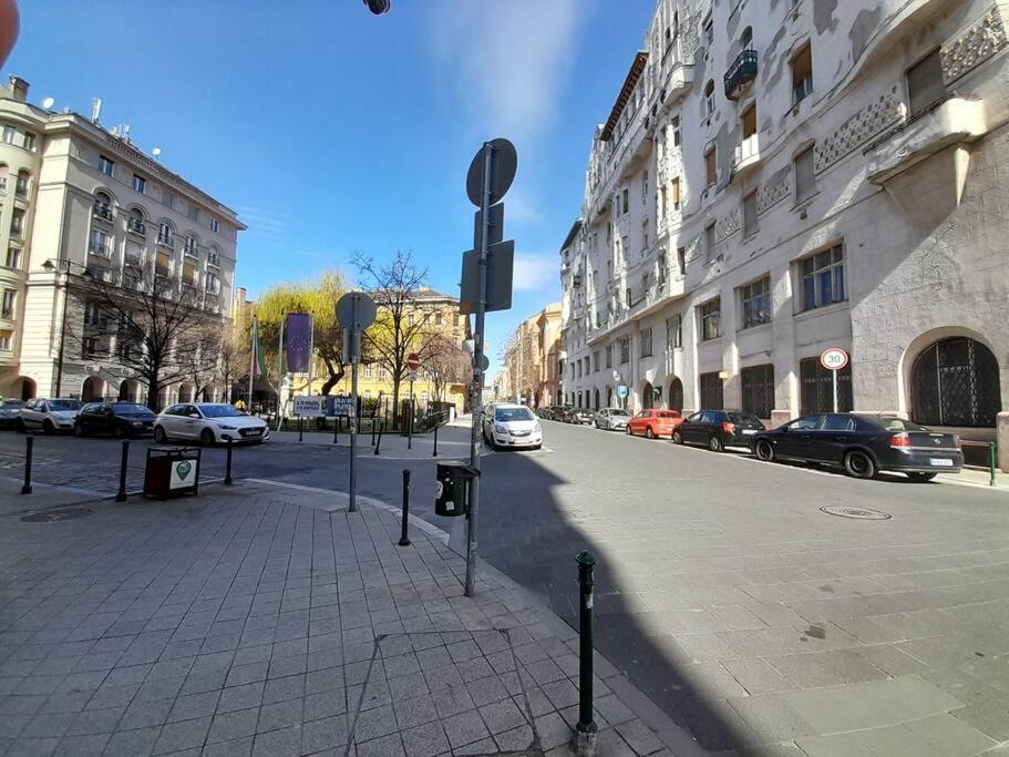 Lovely Apartment In City Centre For 4 Guests 布达佩斯 外观 照片